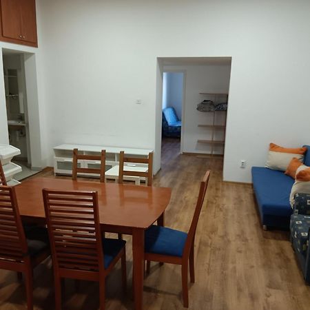 Big Cozy - Skyfall Apartment 3 Bdrm 6 Beds 1&Half Baths Budapest Eksteriør bilde