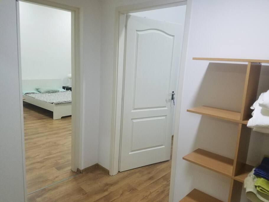 Big Cozy - Skyfall Apartment 3 Bdrm 6 Beds 1&Half Baths Budapest Eksteriør bilde
